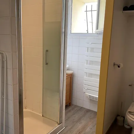 Charmante Maison 1900 Classée 3 étoiles Avec Terrasse Vue Sur Les Toits Hébergement de vacances Saint-Georges-d'Oleron