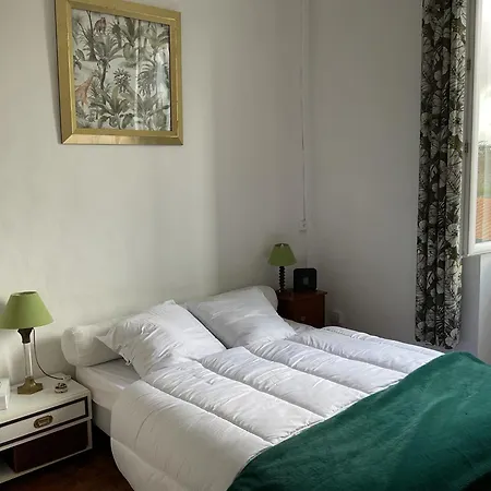 Hébergement de vacances Charmante Maison 1900 Classée 3 étoiles Avec Terrasse Vue Sur Les Toits Saint-Georges-d'Oleron